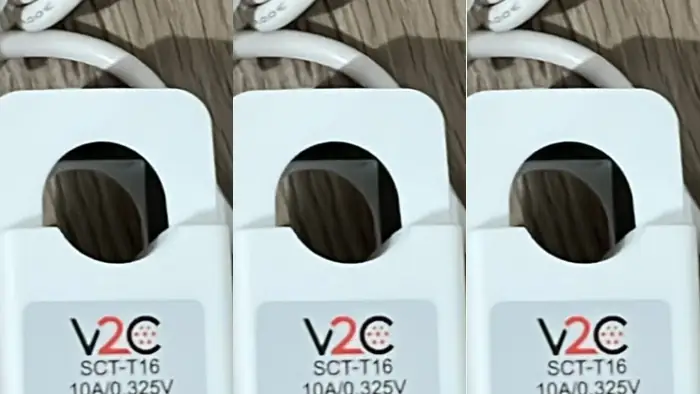 Las tres pinzas amperimétricas V2C SCT-T16 incluidas de serie con el cargador V2C Trydan 22 kW trifásico, una por fase